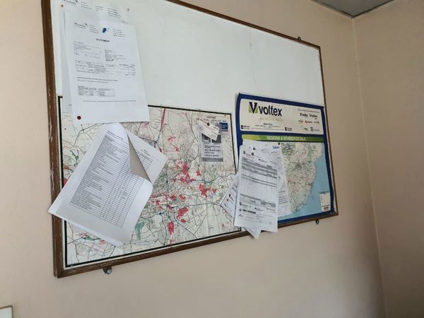 ~/upload/Lots/148245/AdditionalPhotos/kr5qd75jkghqu/Office White Board (2)_t600x450.jpg